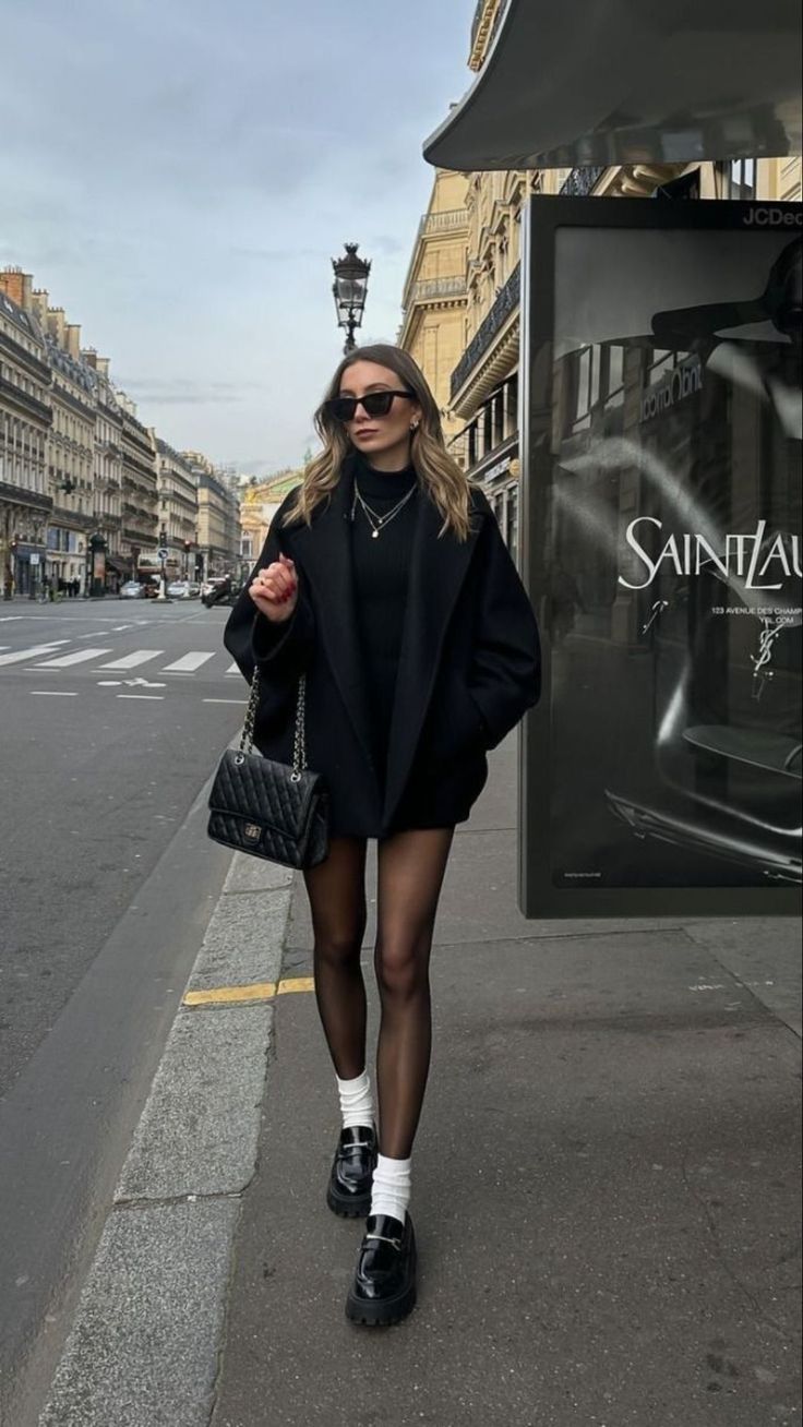 Monochromatic Black with Chunky Loafers Monochromatic Black with Chunky Loafers — Classy Winter Outfits