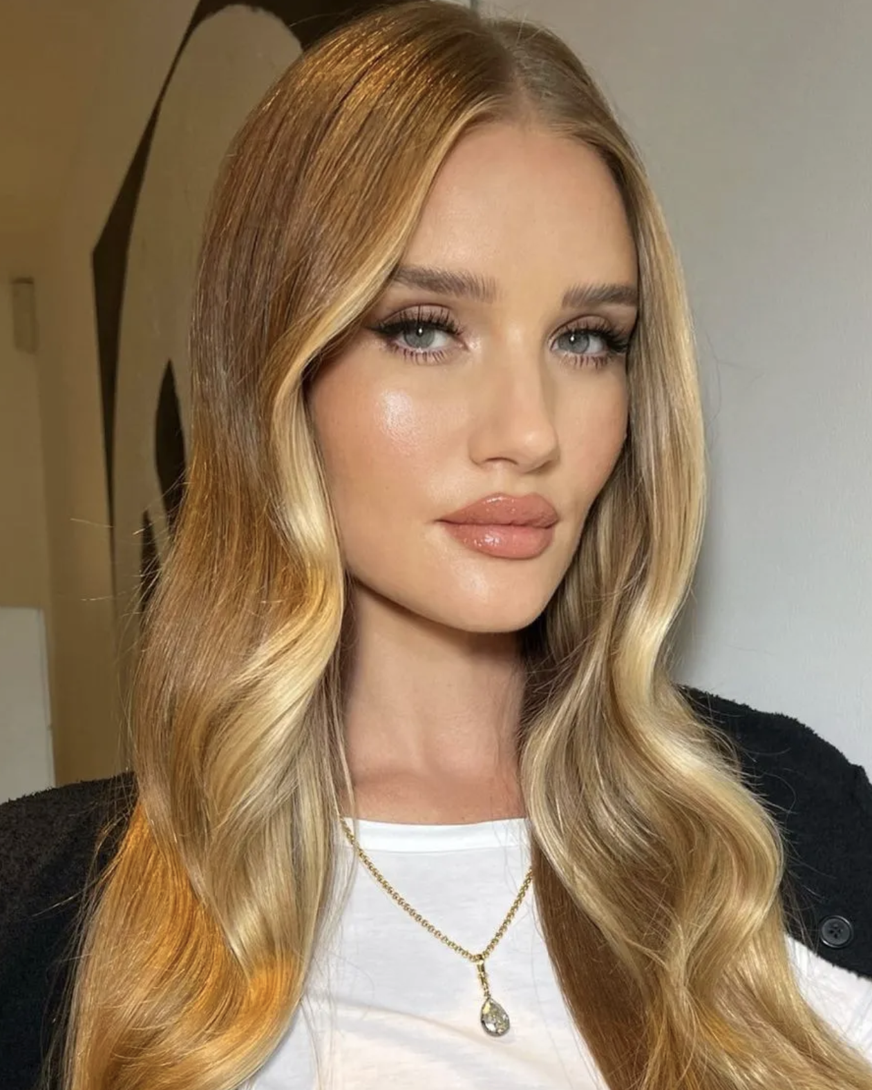 Golden Blonde with Creamy Highlights Golden Blonde with Creamy Highlights — Winter Hair Colors for Blondes