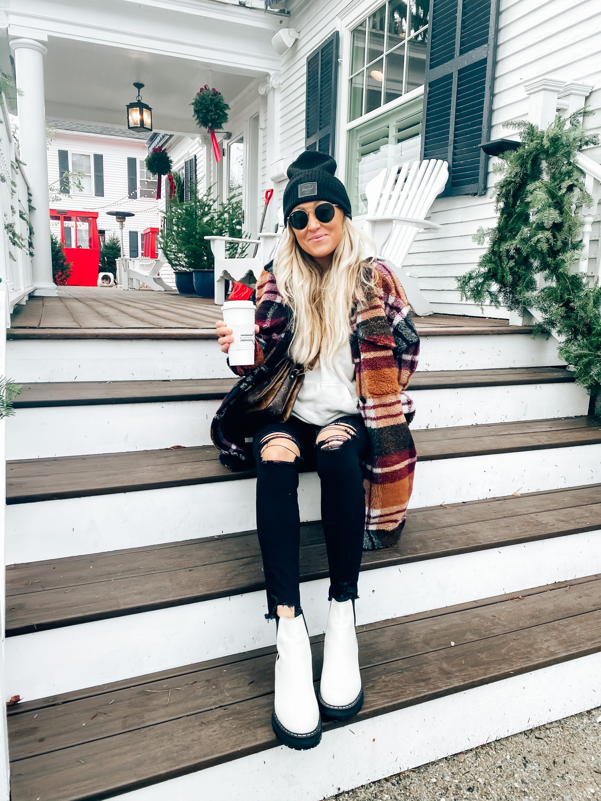 Tan Beanie with Pink Pompom and Ripped Jeans Tan Beanie with Pink Pompom and Ripped Jeans — Beanie Outfits