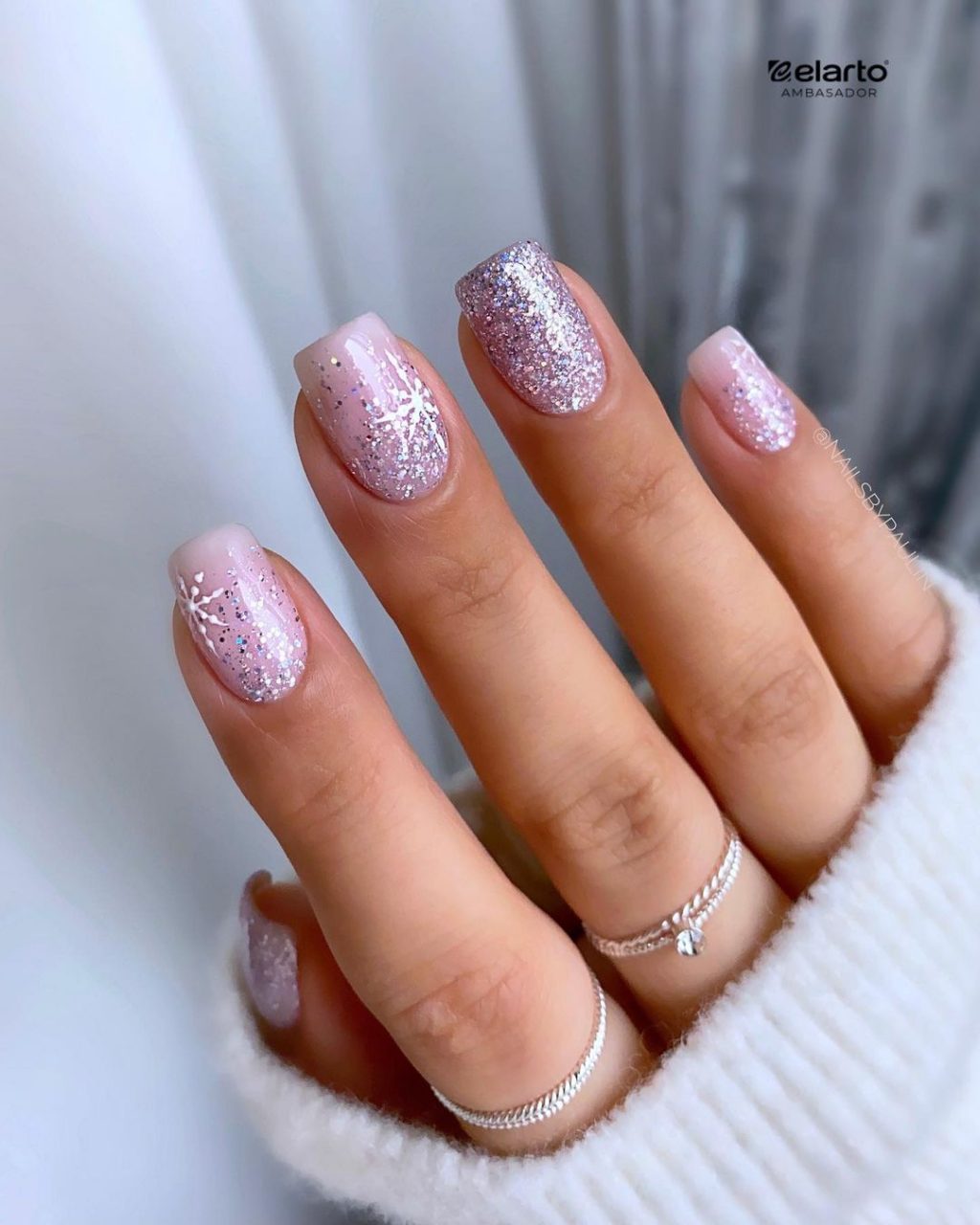 Glossy Glitter Visual Idea Glossy Glitter Visual Idea — Winter Pink Nails