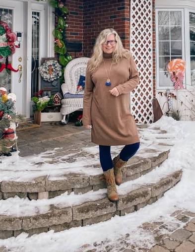 Cozy Camel Turtleneck Dress with Navy Leggings for a Casual Winter Day Cozy Camel Turtleneck Dress with Navy Leggings for a Casual Winter Day — Winter Outfits for Women Over 60