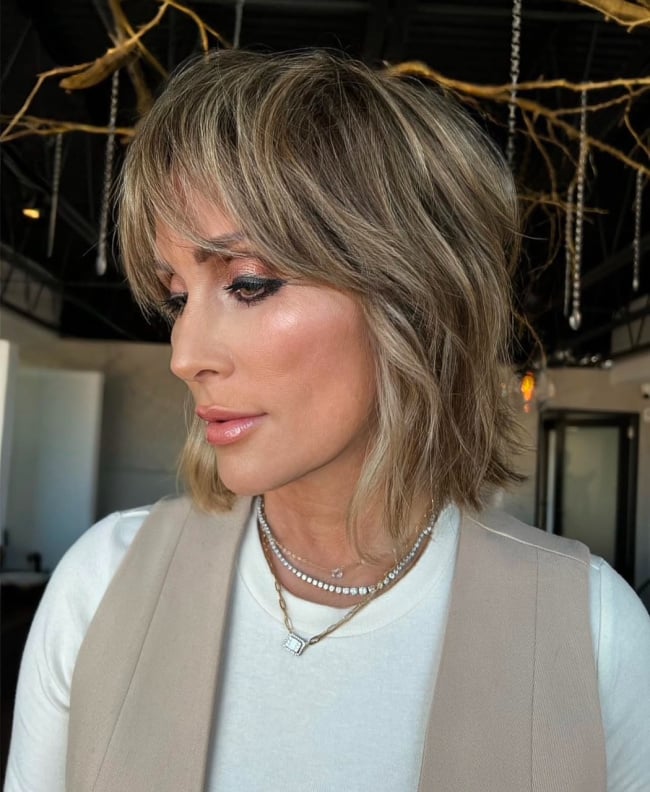 Shoulder Shag With Choppy Layers Shoulder Shag With Choppy Layers — Winter Haircuts for Women Over 40