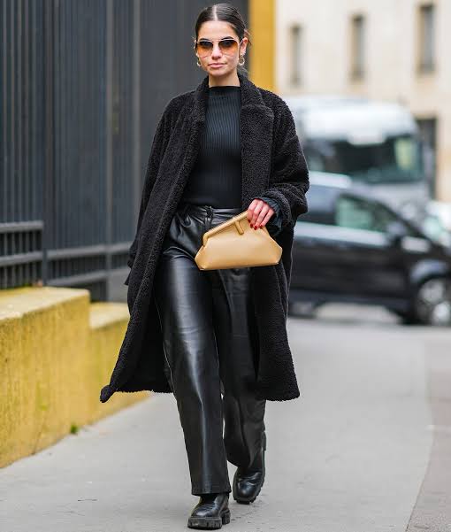 Teddy Coat and Leather Pants for Cozy Texture Contrast Teddy Coat and Leather Pants for Cozy Texture Contrast — All Black Winter Outfits