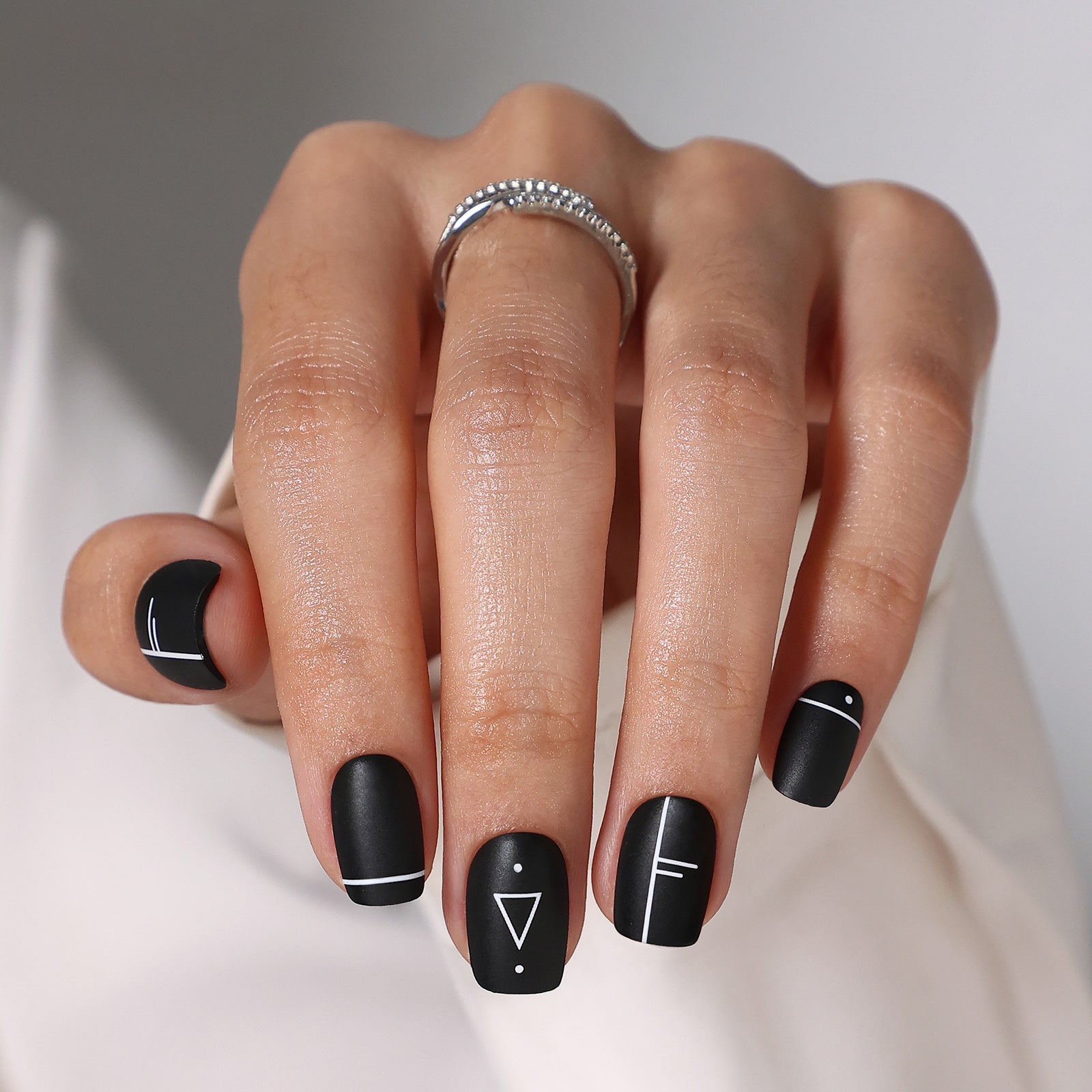 Matte Black Minimalist Geometric Nails Matte Black Minimalist Geometric Nails — Winter Black Nails
