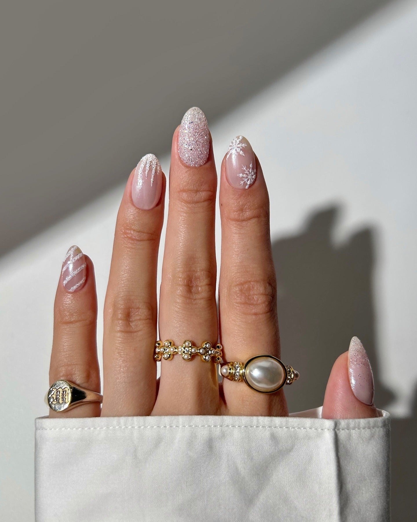 Sheer Pink Glitter Snowflake French Sheer Pink Glitter Snowflake French — Winter White Nails
