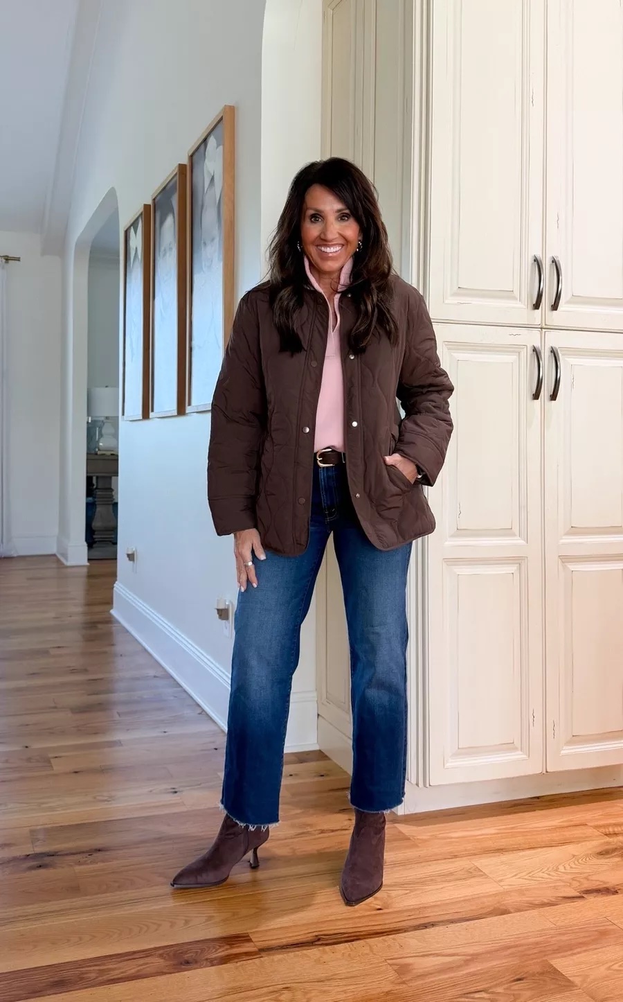 Brown Quilted Parka with Pink Shirt and Ankle Boots Brown Quilted Parka with Pink Shirt and Ankle Boots — Parka Outfits