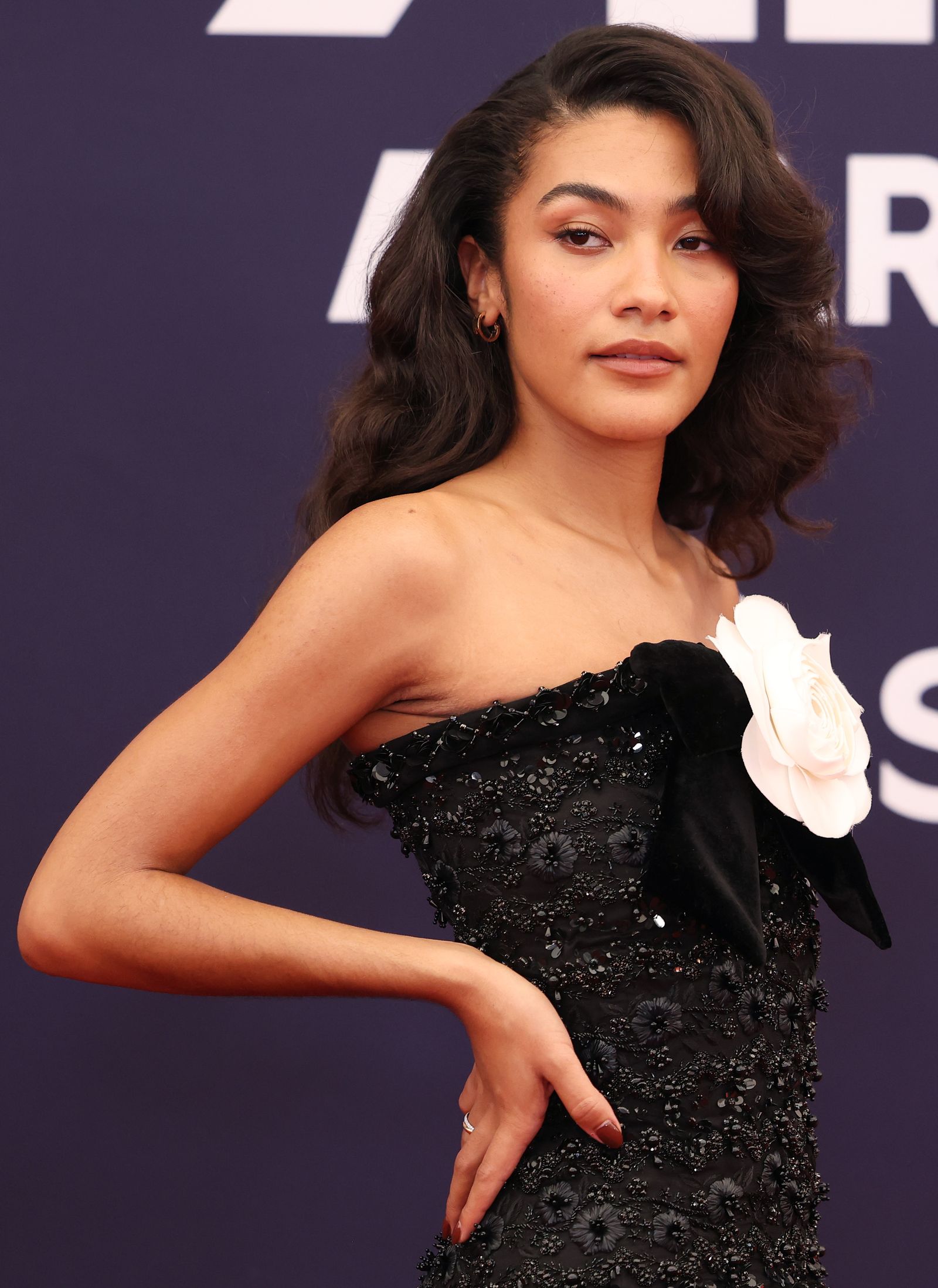 Dark Brown Waves With Caramel Bangs — Winter Hair Colors for Black Women