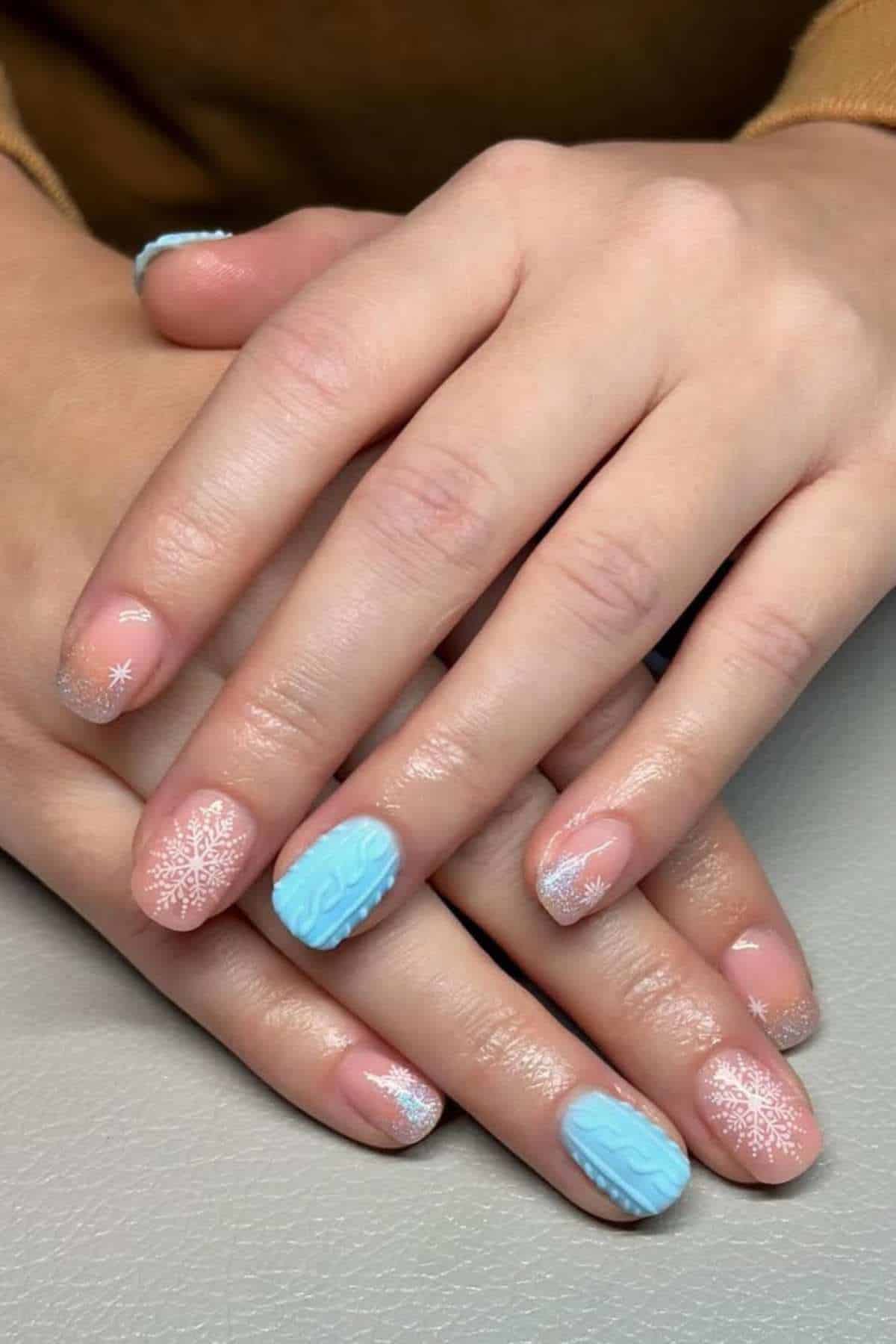 Pink Snowflakes and Cable Knit Pink Snowflakes and Cable Knit — Short Winter Gel Nails