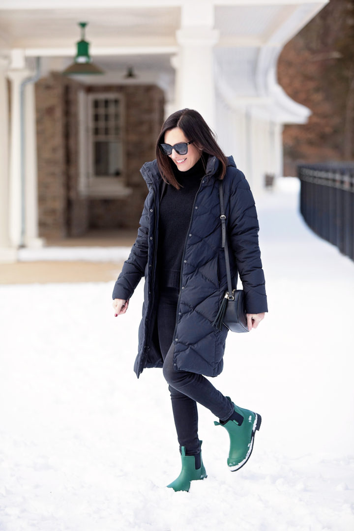 Bright Green Chelsea Boots with a Navy Puffer Coat Bright Green Chelsea Boots with a Navy Puffer Coat — Snow Boots Outfits