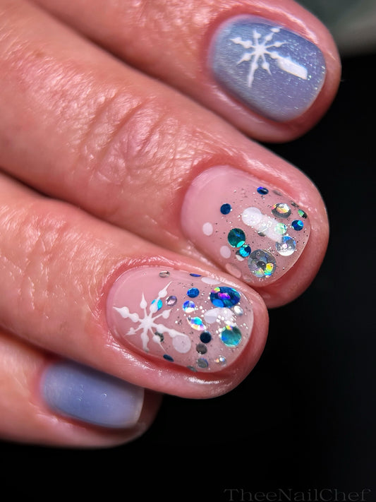 Light Blue Snowflake & Glitter Confetti Nails Light Blue Snowflake & Glitter Confetti Nails — Winter Vacation Nails