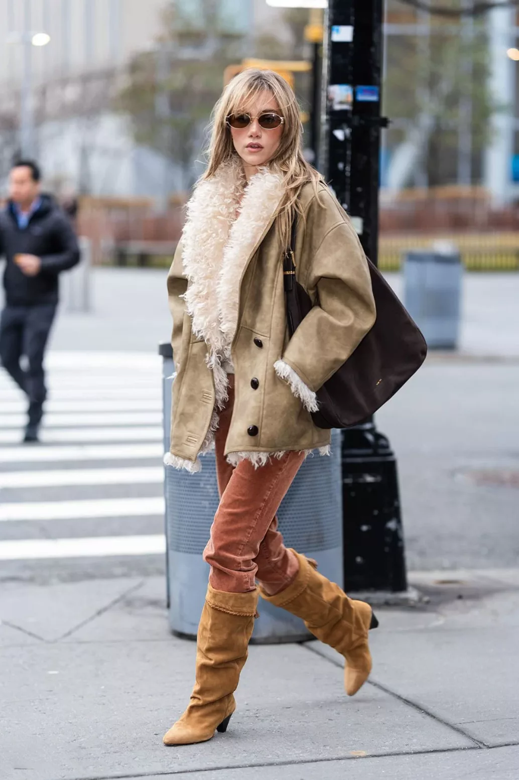 Shearling Jacket, Corduroy Pants, and Tan Suede Slouchy Boots Shearling Jacket, Corduroy Pants, and Tan Suede Slouchy Boots — Slouchy Boots Outfits