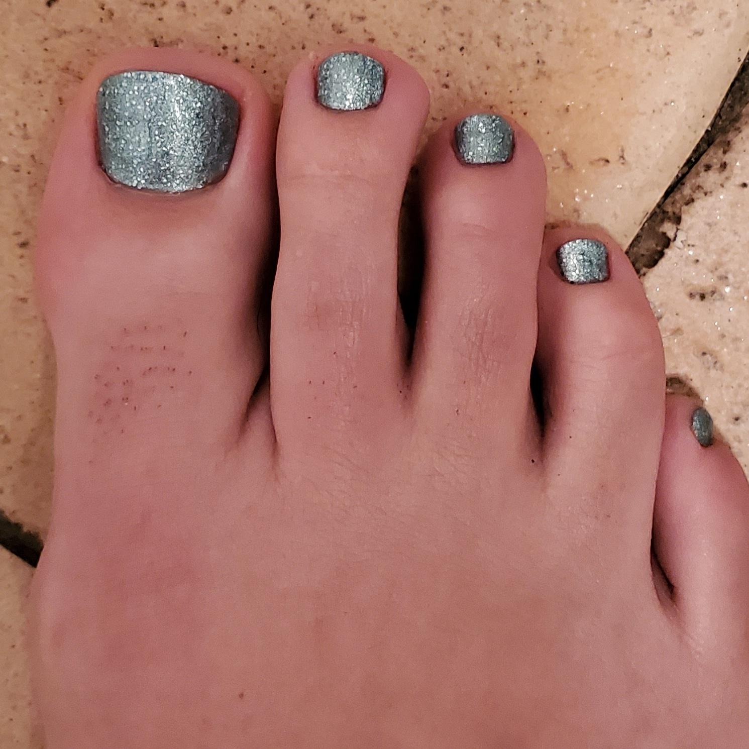 Textured Silver Glitter Pedicure — Winter Toe Nails