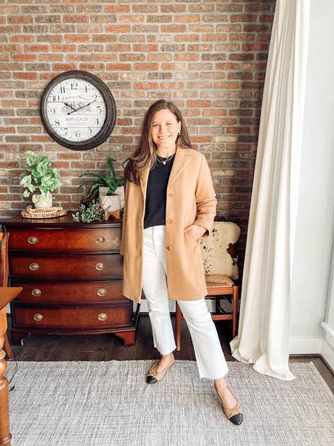 Casual Classic Camel Wool Coat with T-Shirt and Cropped Trousers — Wool Coat Outfits