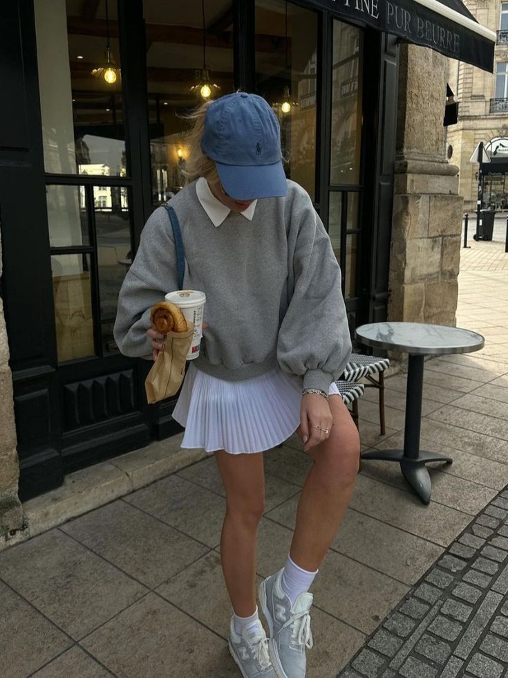 Oversized Sweatshirt Over Collared Shirt and Mini Skirt Oversized Sweatshirt Over Collared Shirt and Mini Skirt — Winter School Outfits