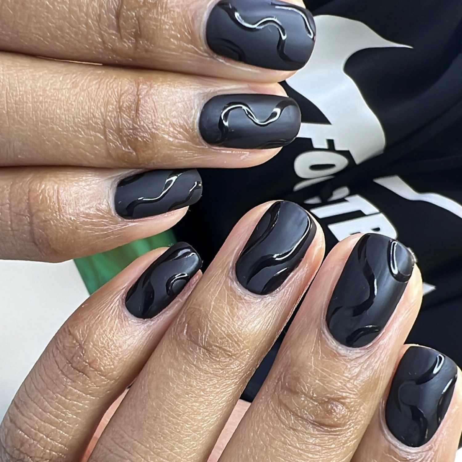 Matte Black with Glossy Waves Matte Black with Glossy Waves — Short Winter Gel Nails