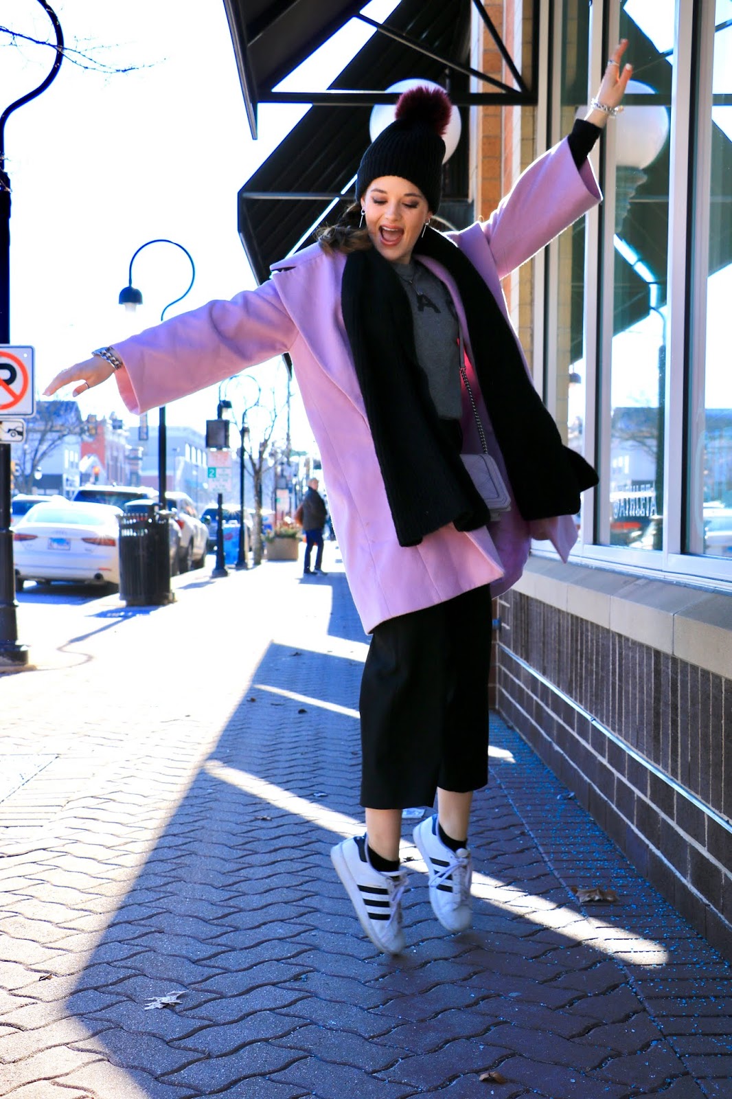 Oversized Lavender Coat, Grey T-shirt, Black Culottes, and White Sneakers Oversized Lavender Coat, Grey T-shirt, Black Culottes, and White Sneakers — Winter Outfits with Sneakers