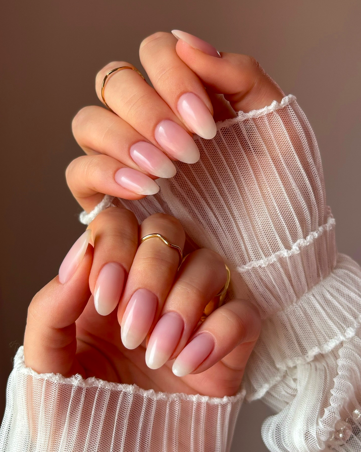 Subtle Gradient From Pink To White Tips Visual Idea Subtle Gradient From Pink To White Tips Visual Idea — Winter Oval Nails
