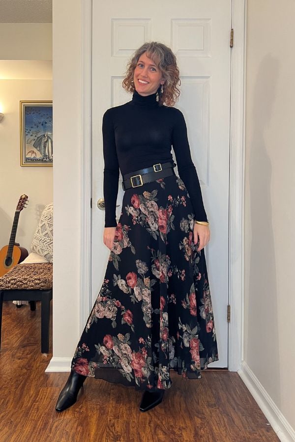 Floral Maxi Skirt and Turtleneck: A Bold Choice for a Winter Concert Floral Maxi Skirt and Turtleneck: A Bold Choice for a Winter Concert — Winter Concert Outfits