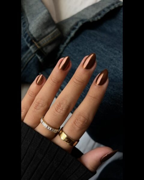 Metallic Warm Brown Chrome Almond Nails — Mocha Nails