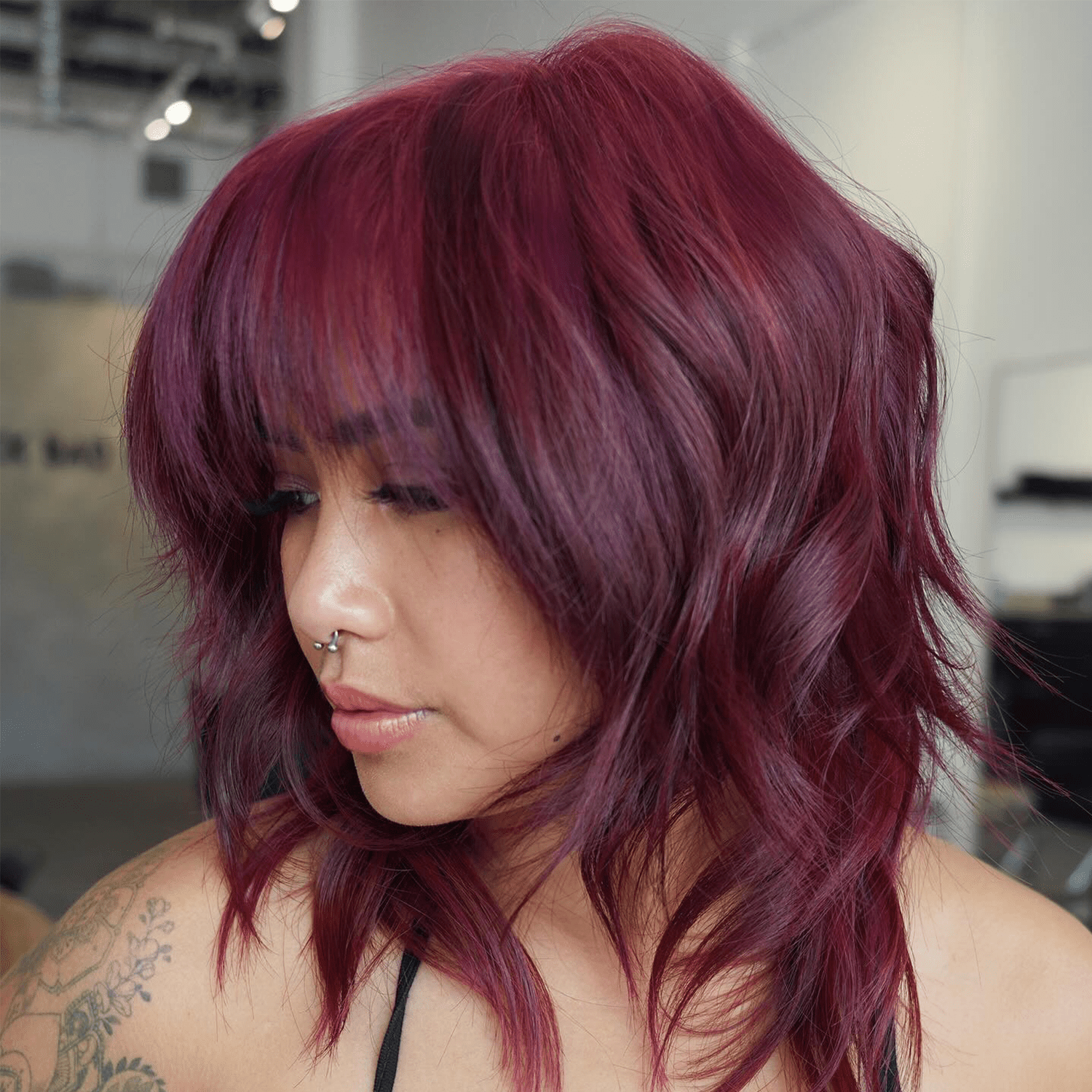 Layers Collarbone Wavy Burgundy Bob Layers Collarbone Wavy Burgundy Bob — Burgundy Hair Color