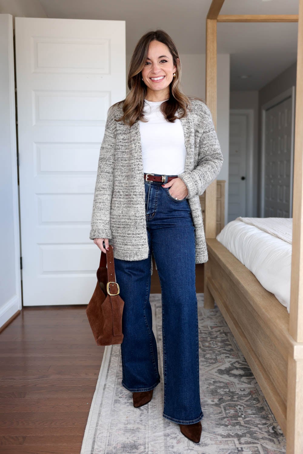 Brown Pointed-Toe Boots Outfit Idea Brown Pointed-Toe Boots Outfit Idea — Winter Outfits with Wide Leg Jeans