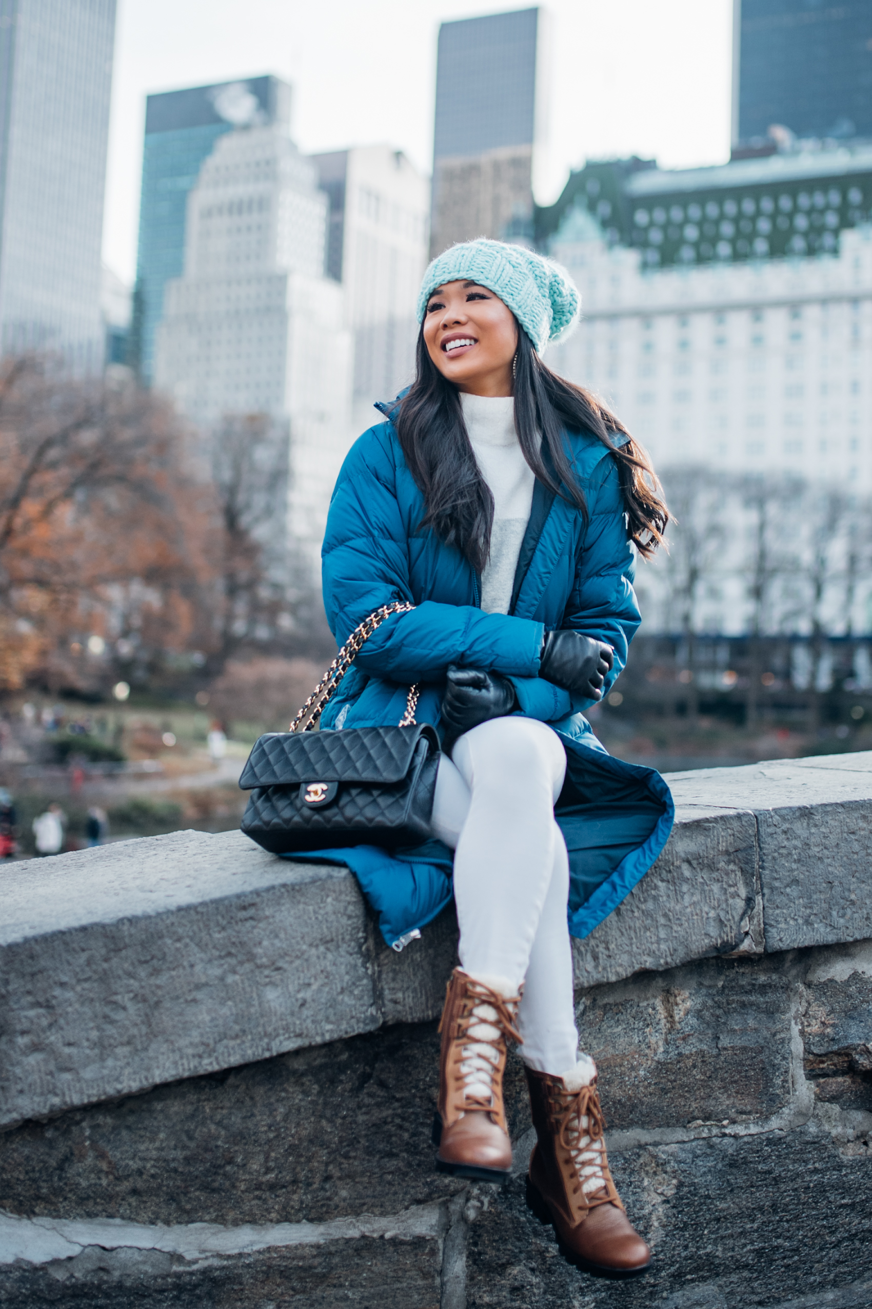 Fluffy Striped Sweater with Beret and Jeans Fluffy Striped Sweater with Beret and Jeans — Casual Winter Outfits