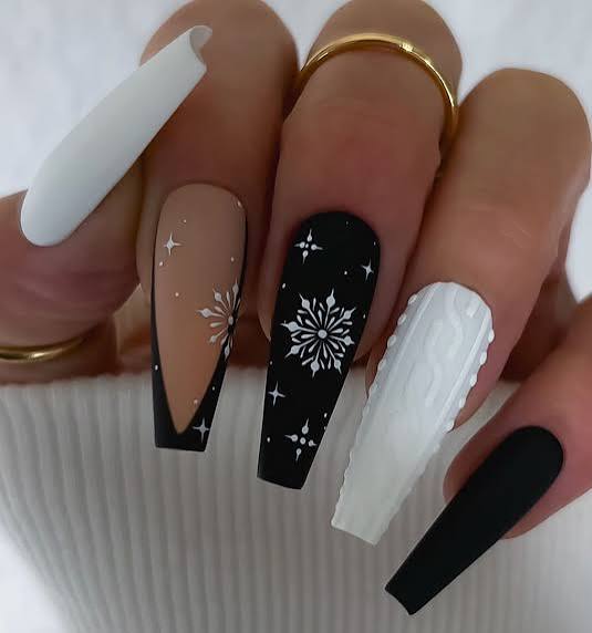 Mixed Winter Art Coffin Nails Mixed Winter Art Coffin Nails — Winter Black Nails