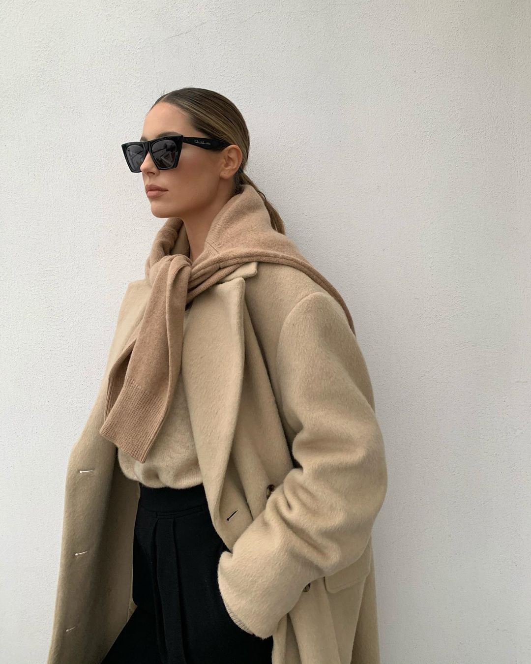 Effortless Chic: Layered Beige Knitwear Ensemble — Minimalist Winter Outfits