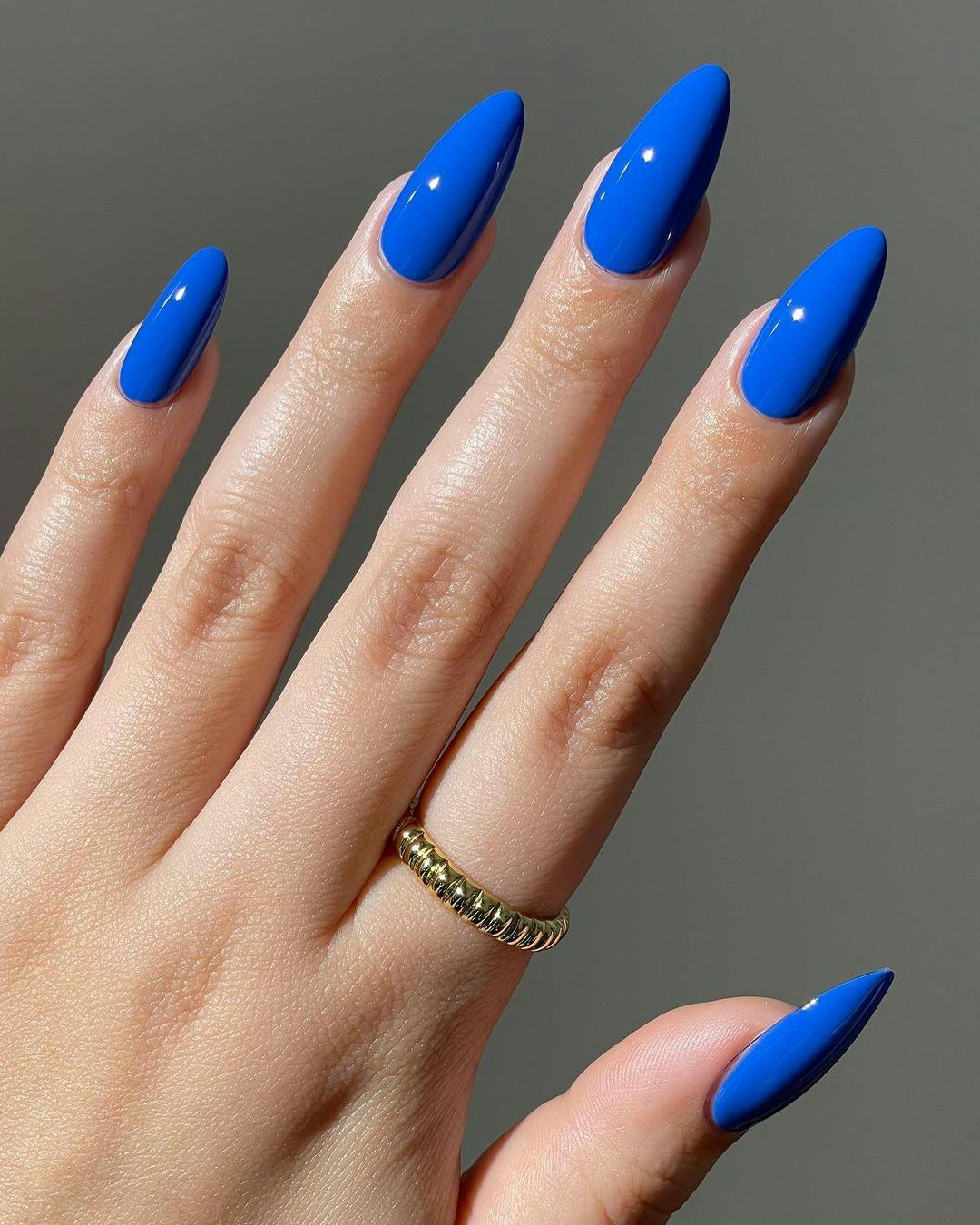 Long Stiletto Electric Blue Glossy Nails Long Stiletto Electric Blue Glossy Nails — Winter Nail Colors for Women Over 60