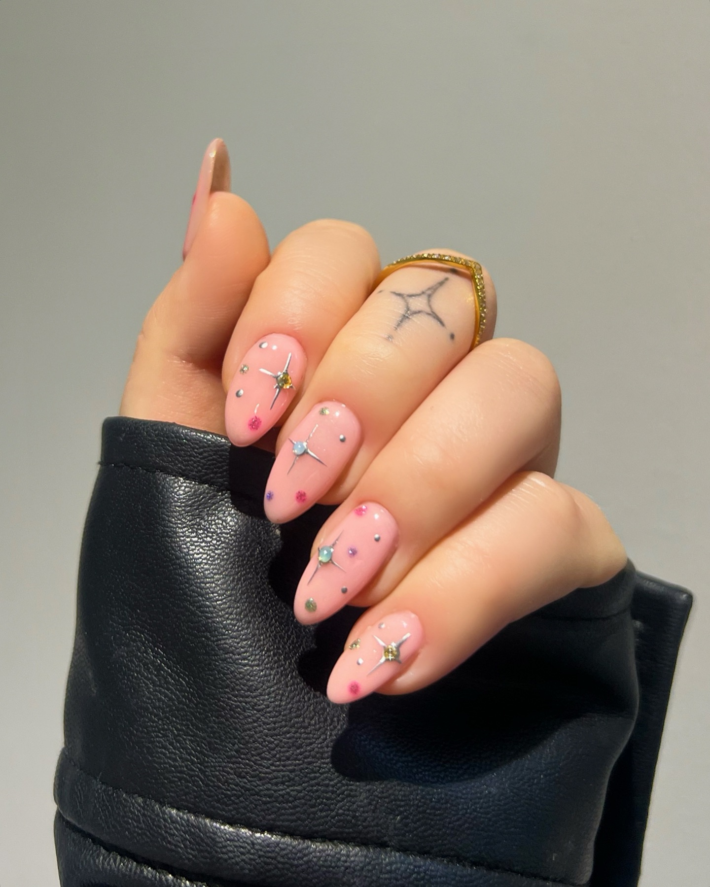 Pale Pink Rhinestone and Gem Stilettos Pale Pink Rhinestone and Gem Stilettos — Winter Dip Powder Nails