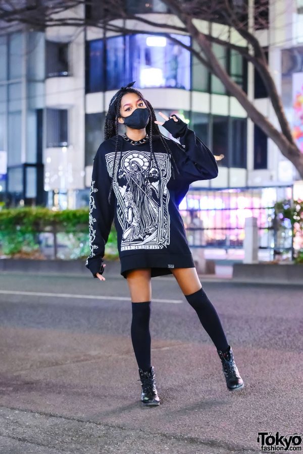 Black Graphic Oversized Hoodie Dress with Knee-High Socks — Oversized Sweater Outfits