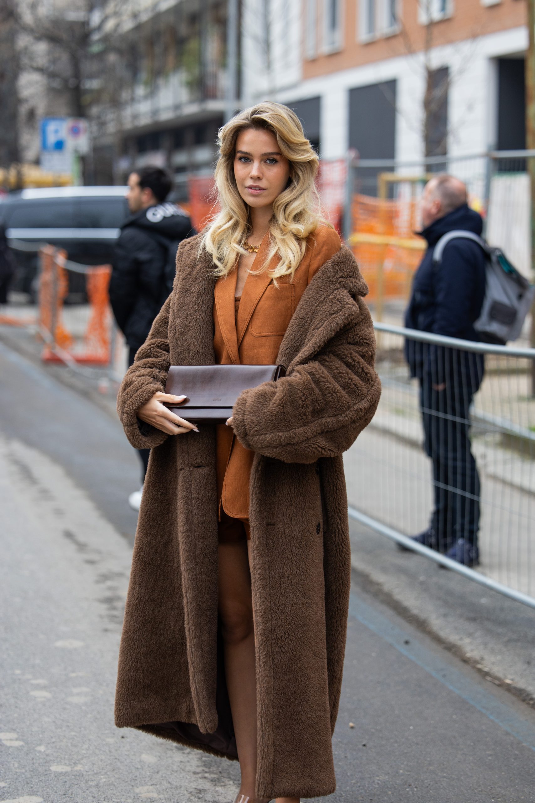 Sophisticated Poncho Look: Brown Wool Knit Poncho with Fitted Trousers — Winter Capsule Wardrobe