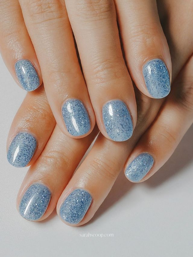 Light Blue Glitter Glossy Short Ovals Light Blue Glitter Glossy Short Ovals — Winter Glitter Nails