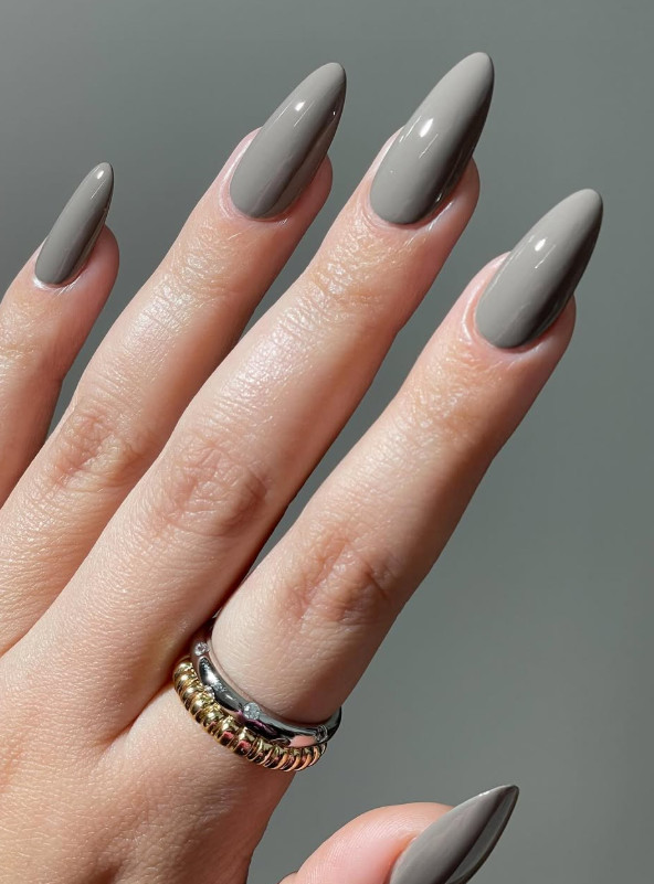 Cool Grey Glossy Almond Nails Cool Grey Glossy Almond Nails — Winter Almond Nails
