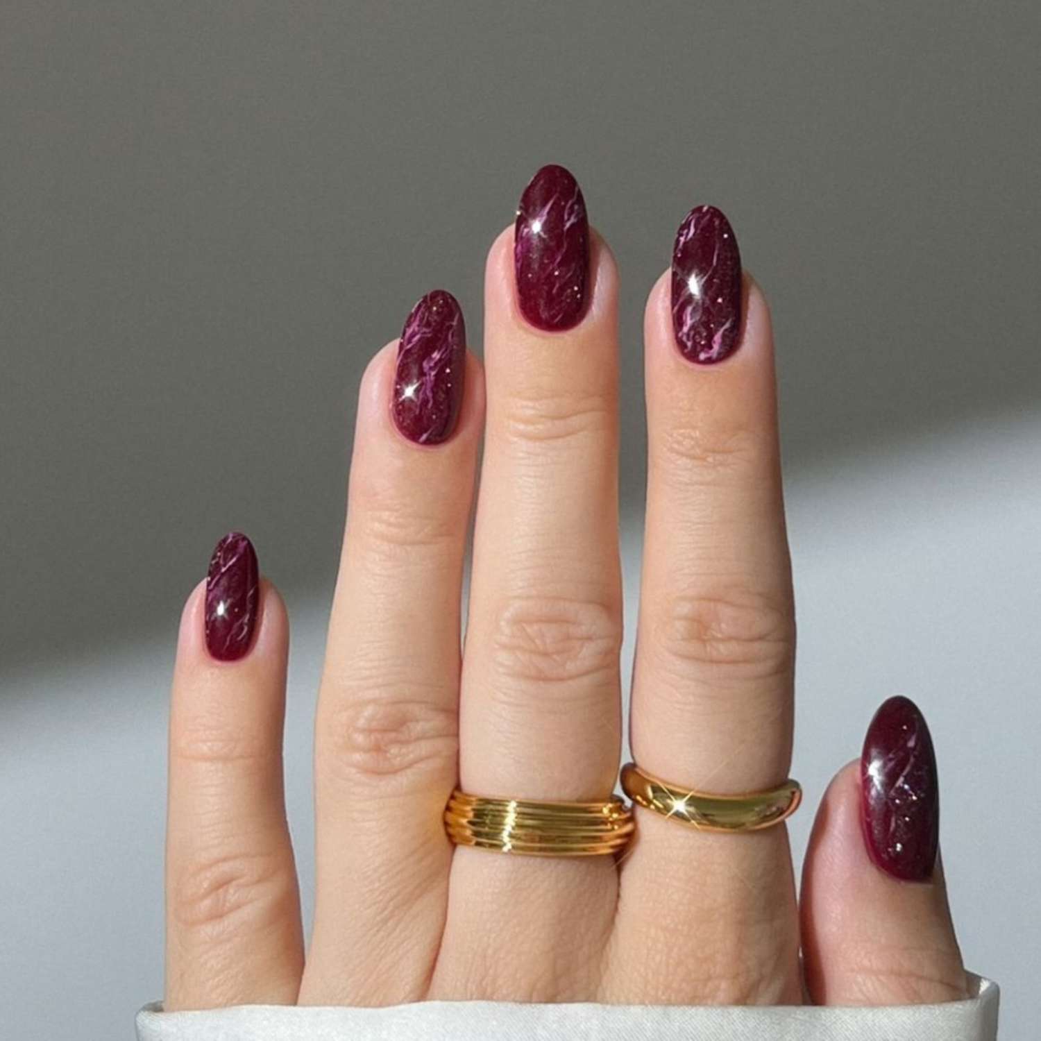 Deep Red Glitter Marble Oval Nails — Winter Marble Nails