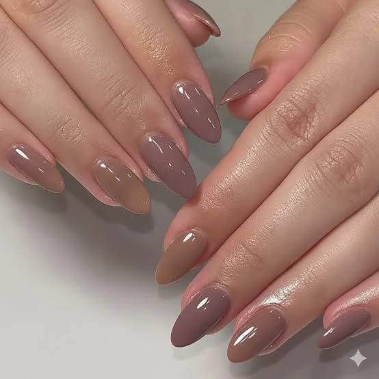 Neutral Tone Gradient Nails Neutral Tone Gradient Nails — Winter Nail Colors for Women Over 50