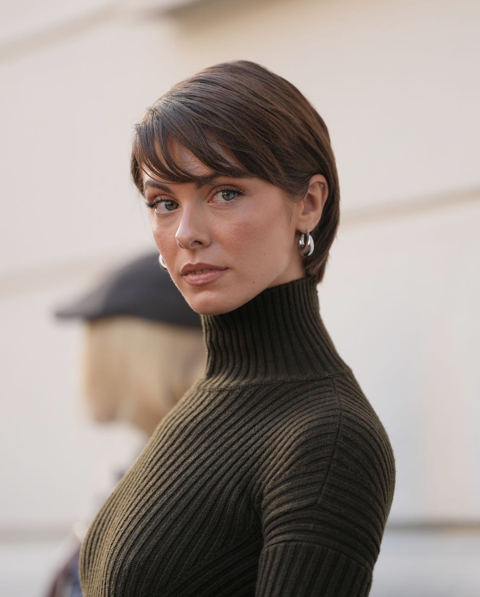 Casual Dark Brown Ear Bob Casual Dark Brown Ear Bob — Low Maintenance Winter Haircuts