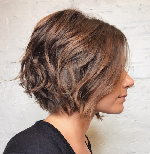 Layered Brown Bob With Waves Layered Brown Bob With Waves — Short Winter Haircuts