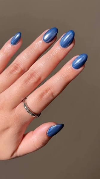Subtle Swirl Blue Chrome Nails Subtle Swirl Blue Chrome Nails — chrome nail designs