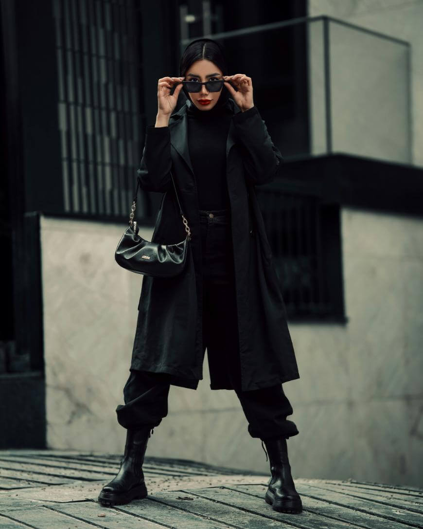 Sleek All-Black Trench Coat and Cargo Pants Sleek All-Black Trench Coat and Cargo Pants — winter outfits for black women