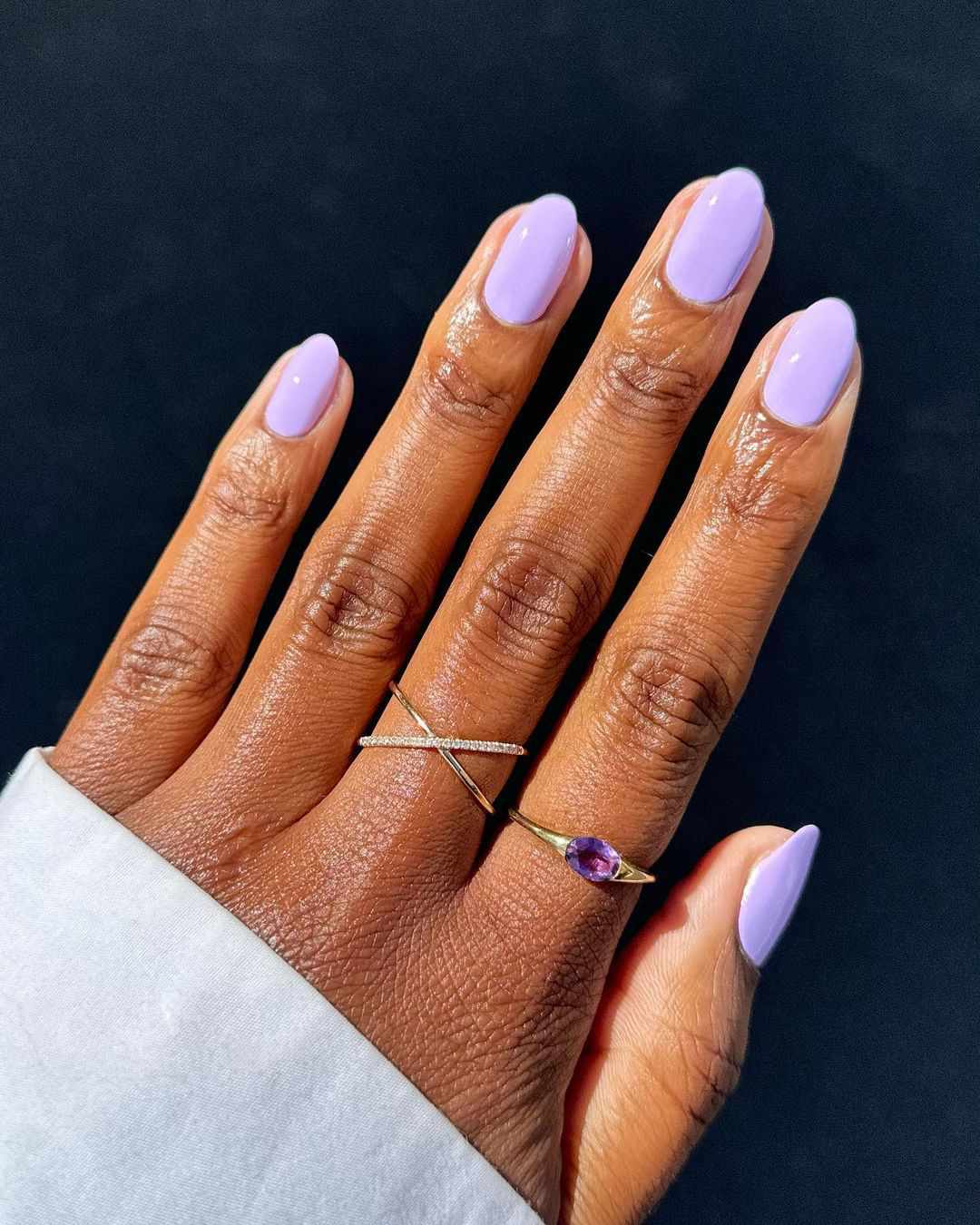 Glossy Pastel Purple Medium Oval Nails Glossy Pastel Purple Medium Oval Nails — Winter Nail Colors for Dark Skin