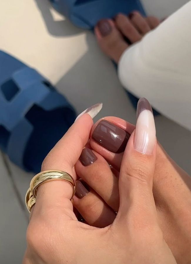 Brown and White Gradient Toes — Winter Toe Nails