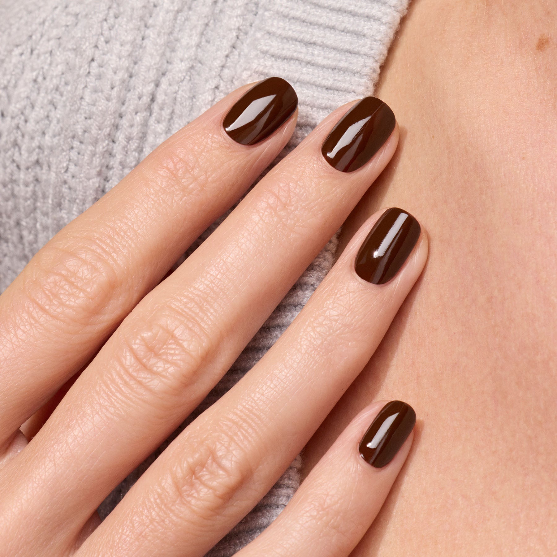 Dark Glossy Short Oval Brown Dark Glossy Short Oval Brown — Chocolate Brown Nails