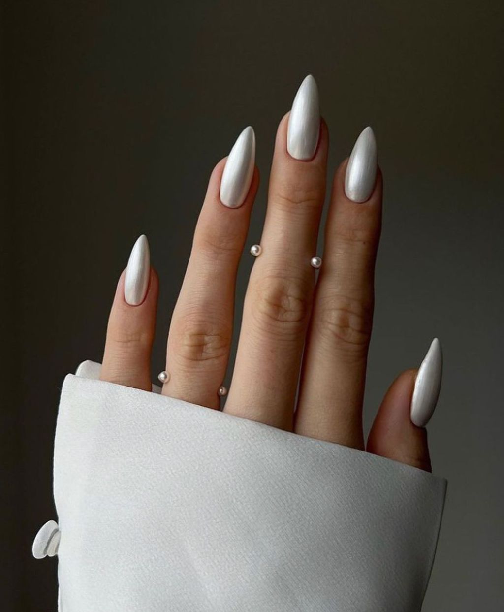 Pearl Accent Chrome Stilettos Pearl Accent Chrome Stilettos — Long Winter Nails