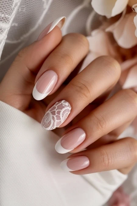 Nude French Tip Lace Accent Oval Nude French Tip Lace Accent Oval — Lace Nails