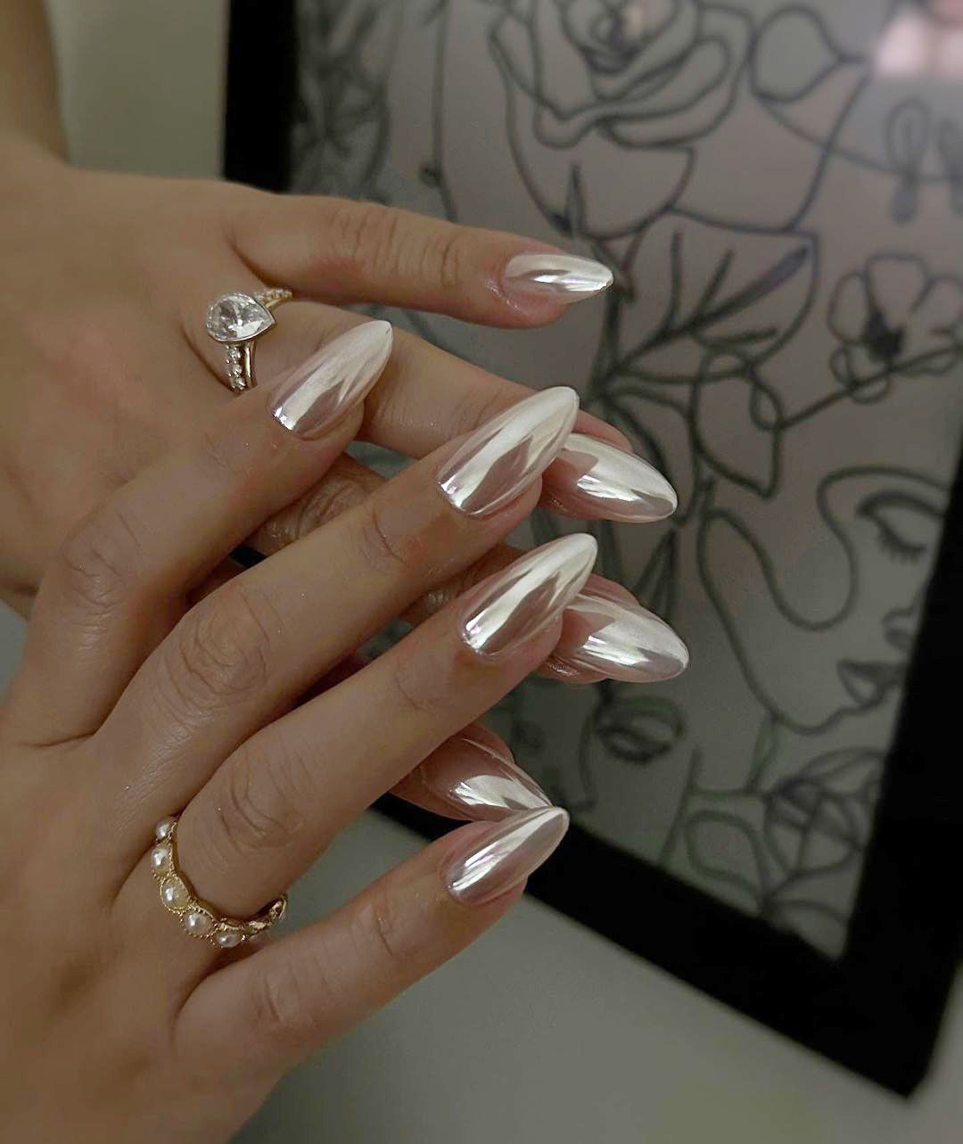 None Long Stiletto Iridescent Chrome None Long Stiletto Iridescent Chrome — Silver Chrome Nails
