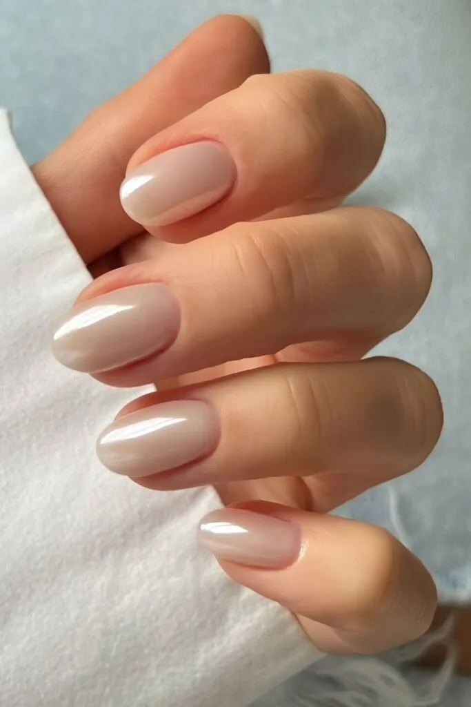 Pearlescent Milky Beige Ovals Pearlescent Milky Beige Ovals — trendy simple nail designs