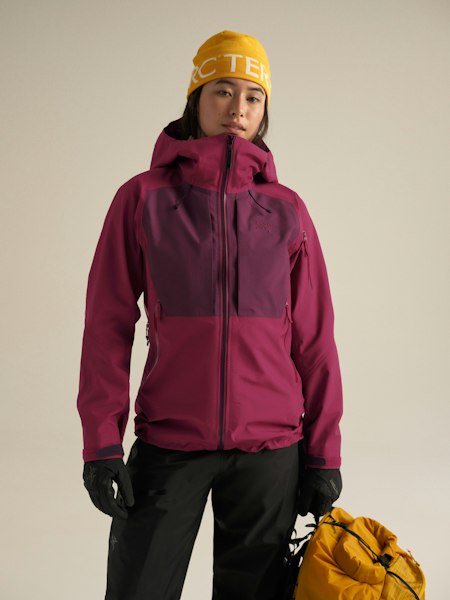 Technical Jacket in Purple and Pink for Active Adventures Technical Jacket in Purple and Pink for Active Adventures — Winter Hiking Outfits