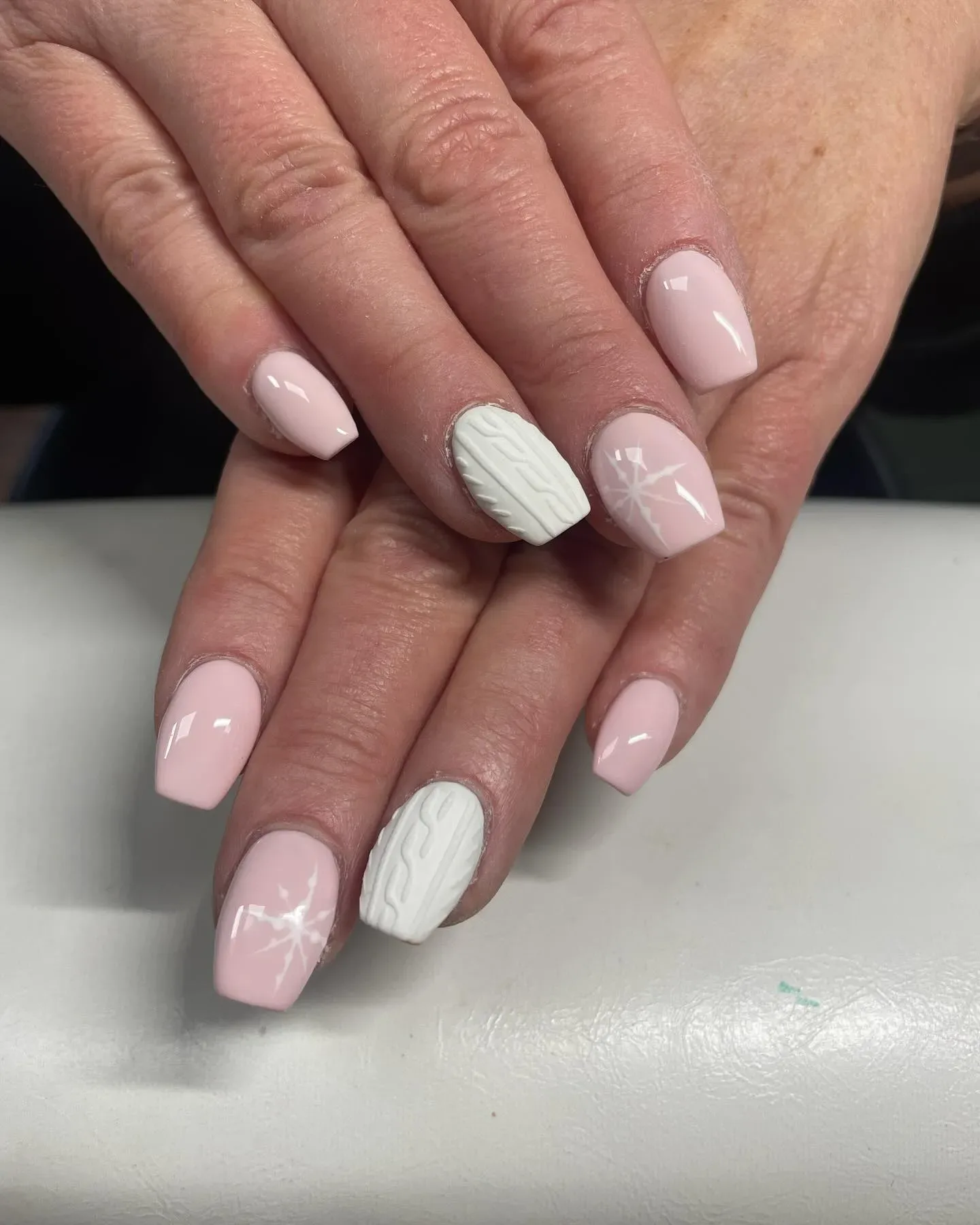 Glossy Matte Visual Idea Glossy Matte Visual Idea — Winter Pink Nails