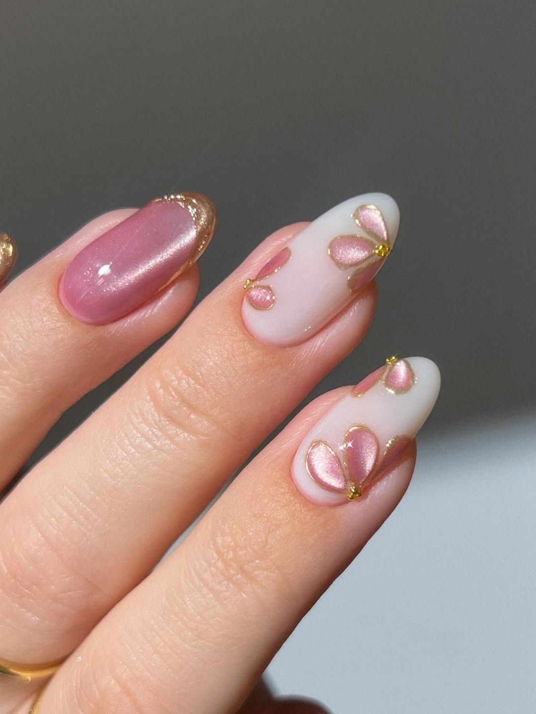 3D Floral Metallic Almond Nails 3D Floral Metallic Almond Nails — Winter to Spring Transition Nails